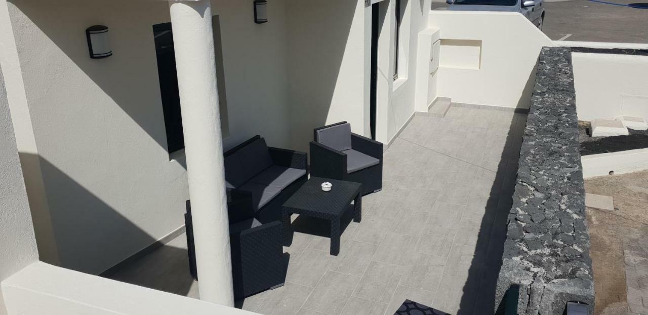 House First Line Of The Sea Villa Costa Teguise Exteriör bild